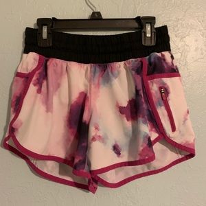 Lululemon tracker shorts